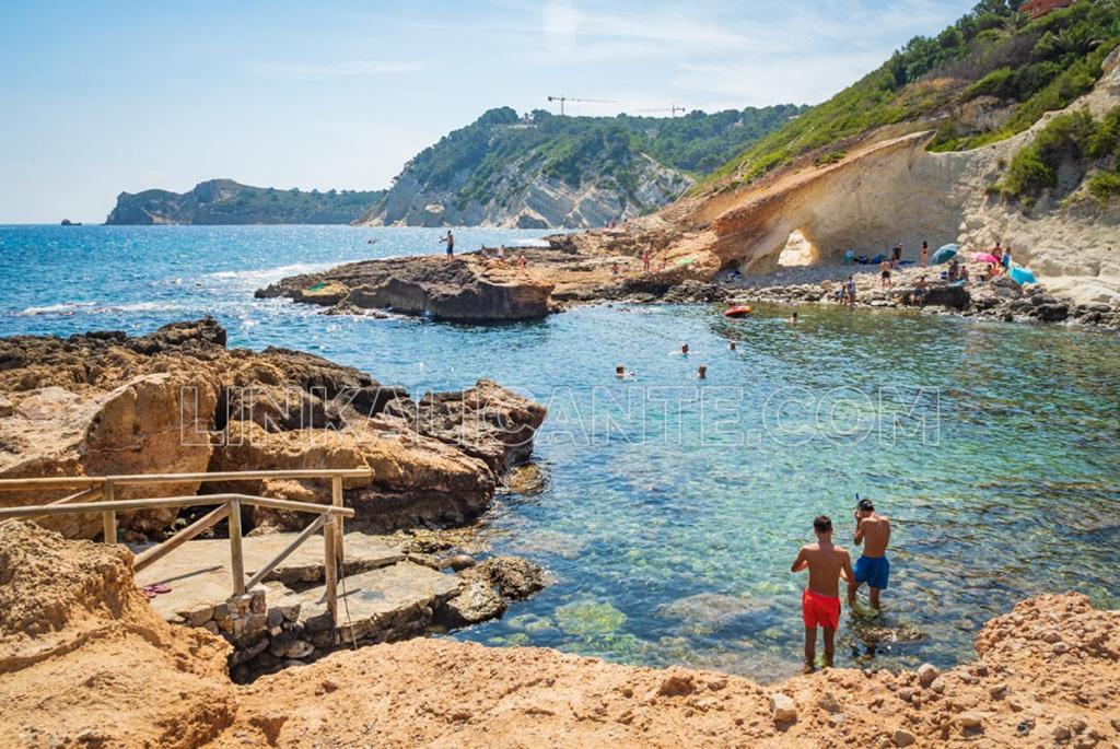 Casa En Urb. Con La Piscina Mas Grande De Javea. 외부 사진